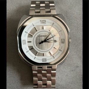 Diesel Men's Watch DZ-1120 Silver / White Metal